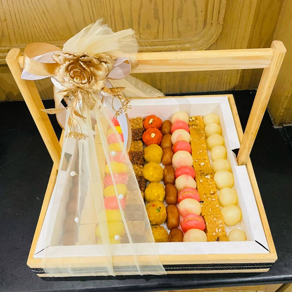 Chashni Grand Mithai Basket - 2.5kg - Image 2