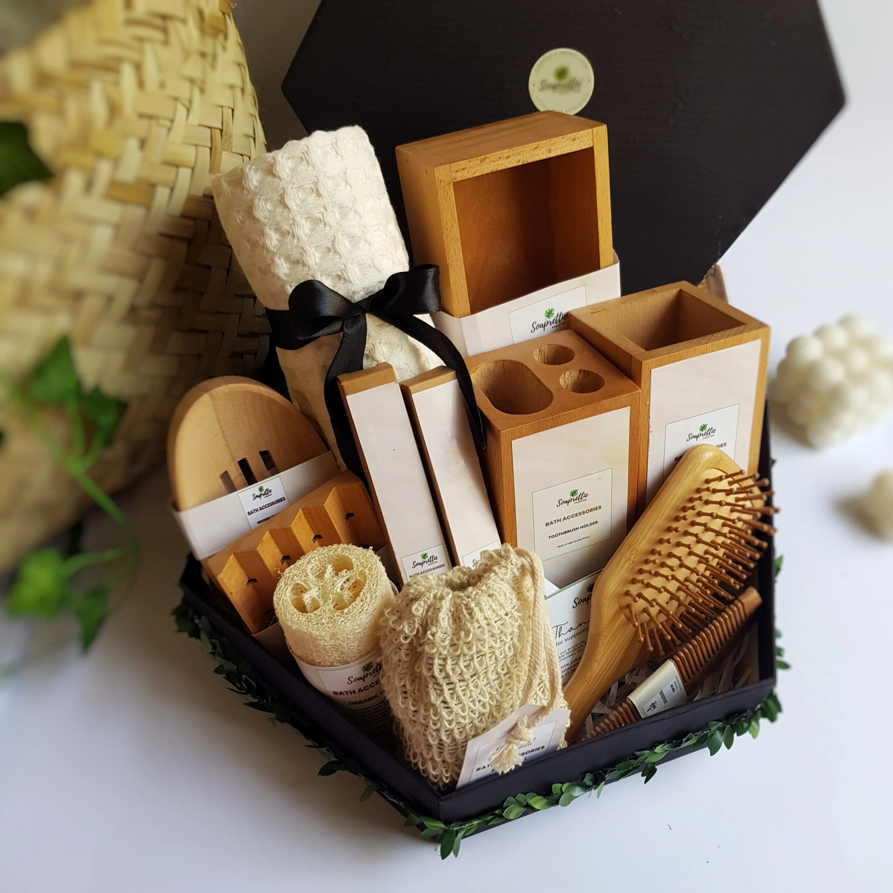 Earthy Essentials Gift Set - Image 2