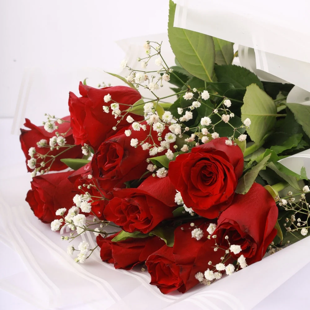 Timeless Treat: Baklawa Mix with Dream Bouquet - Image 4